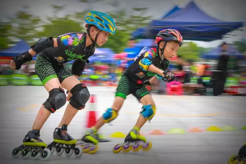 “滑啟100”2018廣西速度輪滑公開賽（容縣站）圓滿落幕！